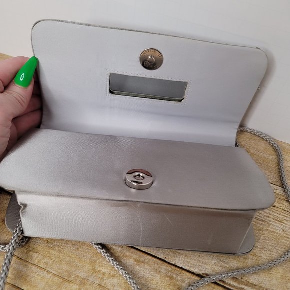 Small Silver Beaded Clutch - Picture 5 of 7